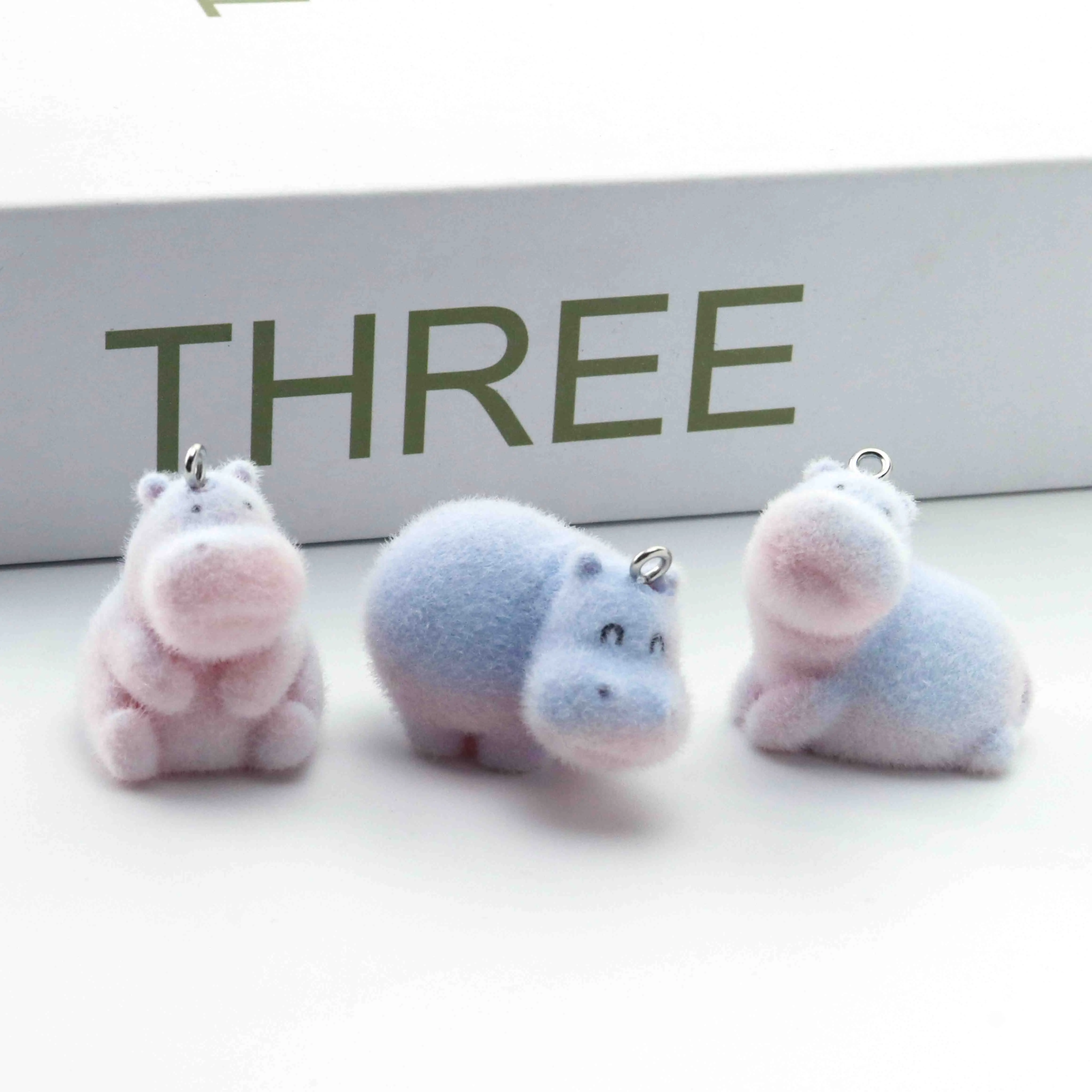 

20pcsFlocking Resin Hippo Cute Cartoon Pendant Suitable For DIY Keychain Mobile Phone Bag Pendant Ornaments Decoration Materials