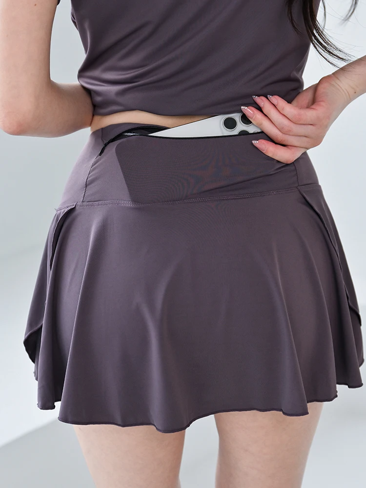 

Two anti-exposure skirts for women's summer vacation in short skirts running fitness tennis and badminton white skirts