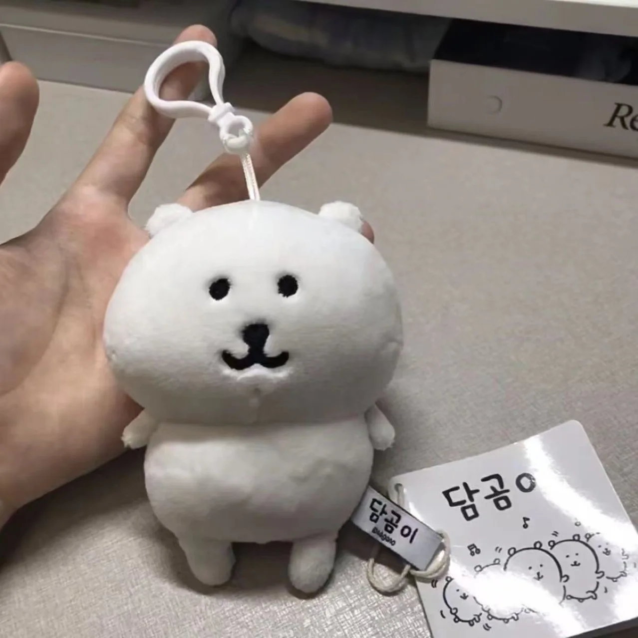 

Милый плюшевый брелок-медведь с юмористическим выражением, кавайная мультяшная кукла-подвеска для сумок, рюкзаков, автомобильных ключей, забавный подарок
