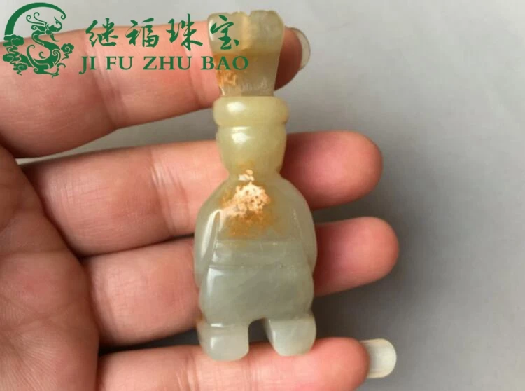 Lao Xiu kneels with human hands, antique old objects meet nobles, and Xiu nobles pendant