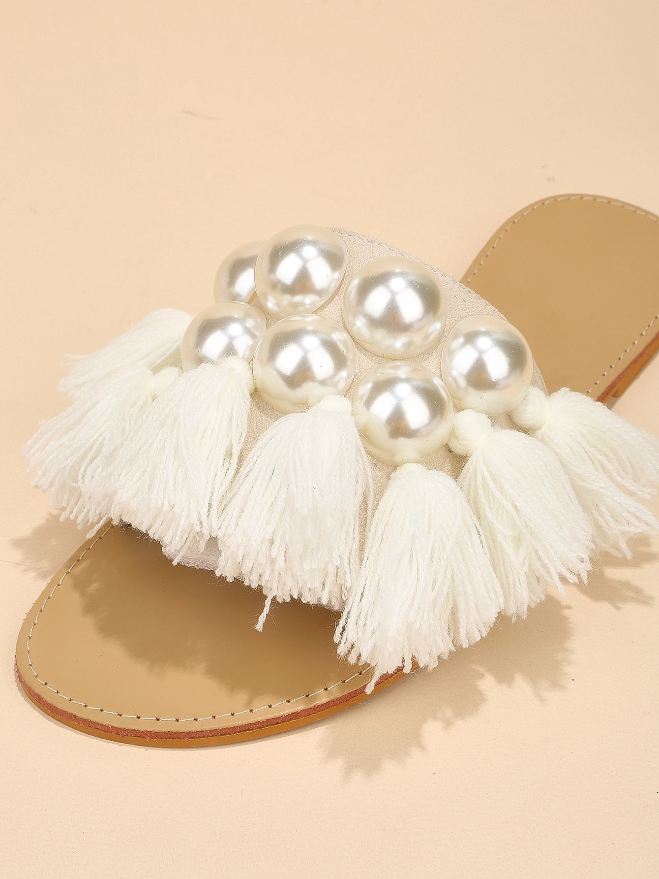 White fur pearl rhinestone home shoes, vacation slippers