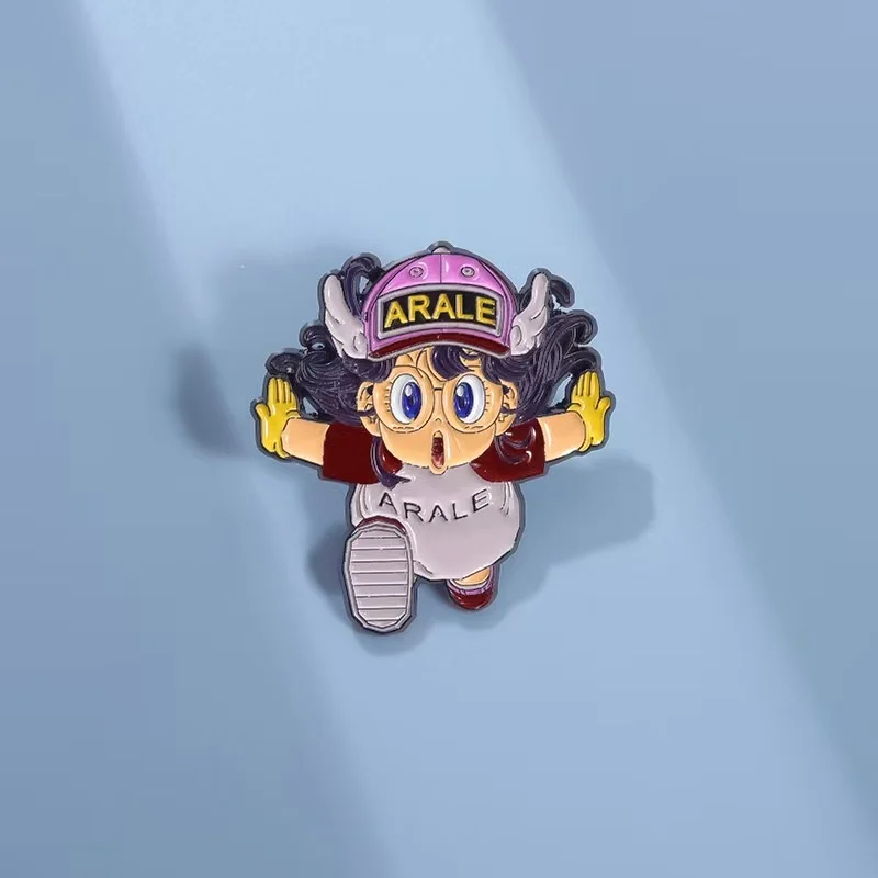 Cartoon Dr. Slump Arale Distintivo Spilla Spilli Anime Piccola Ragazza Android Arale Forma Smaltata Pin Carino Cosplay Regalo Zaino Accessorio
