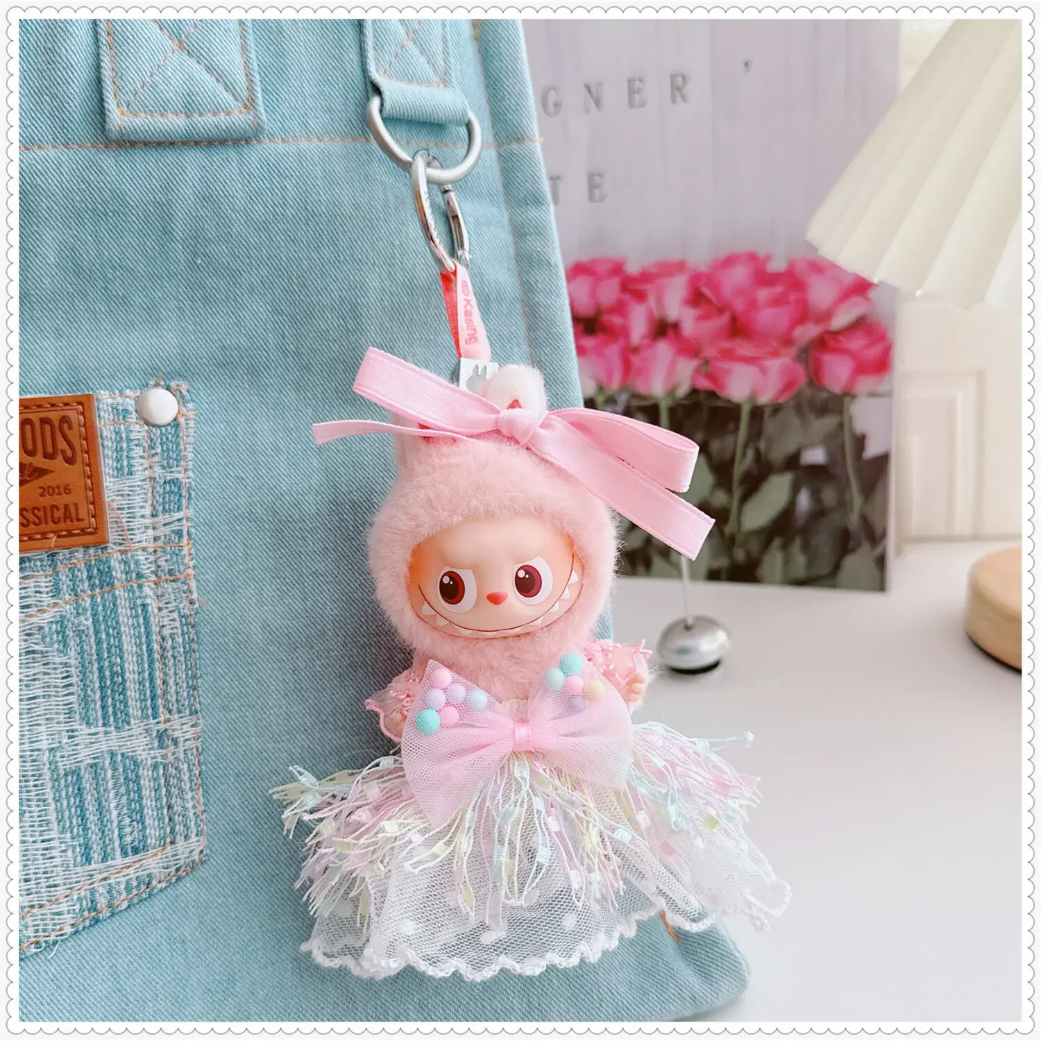 

10 см Labubu 4-го поколения 4,0 комплект одежды для кукол розовое платье на тонких бретельках с лентой Labubu аксессуары для кукольной одежды