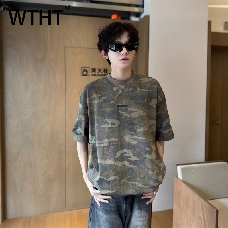 

WTHT Vintage Men's Camouflage Crack Design Loose High Street T-shirts Fashion Short Sleeves O-neck Tops Male 2025 Summer 2A0698