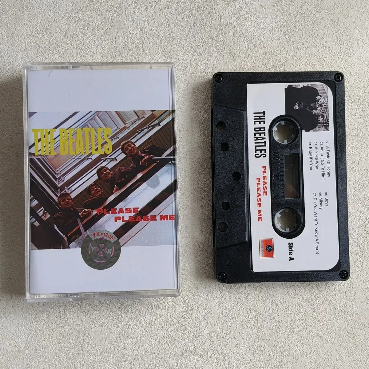 

British Retro Rock Cassette Classic English Golden Hits Tape First Edition Texture Collectible High Sound Quality Audio Carrier