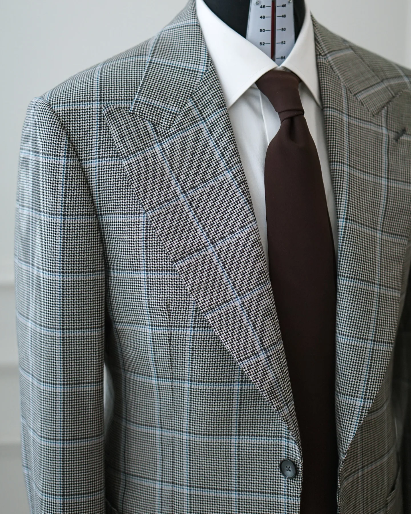 الترفيه معطف الزفاف للرجال بلغت ذروتها التلبيب منقوشة واحدة الصدر معطف الأعمال السترة السراويل 2 قطعة مخصص ملابس العريس