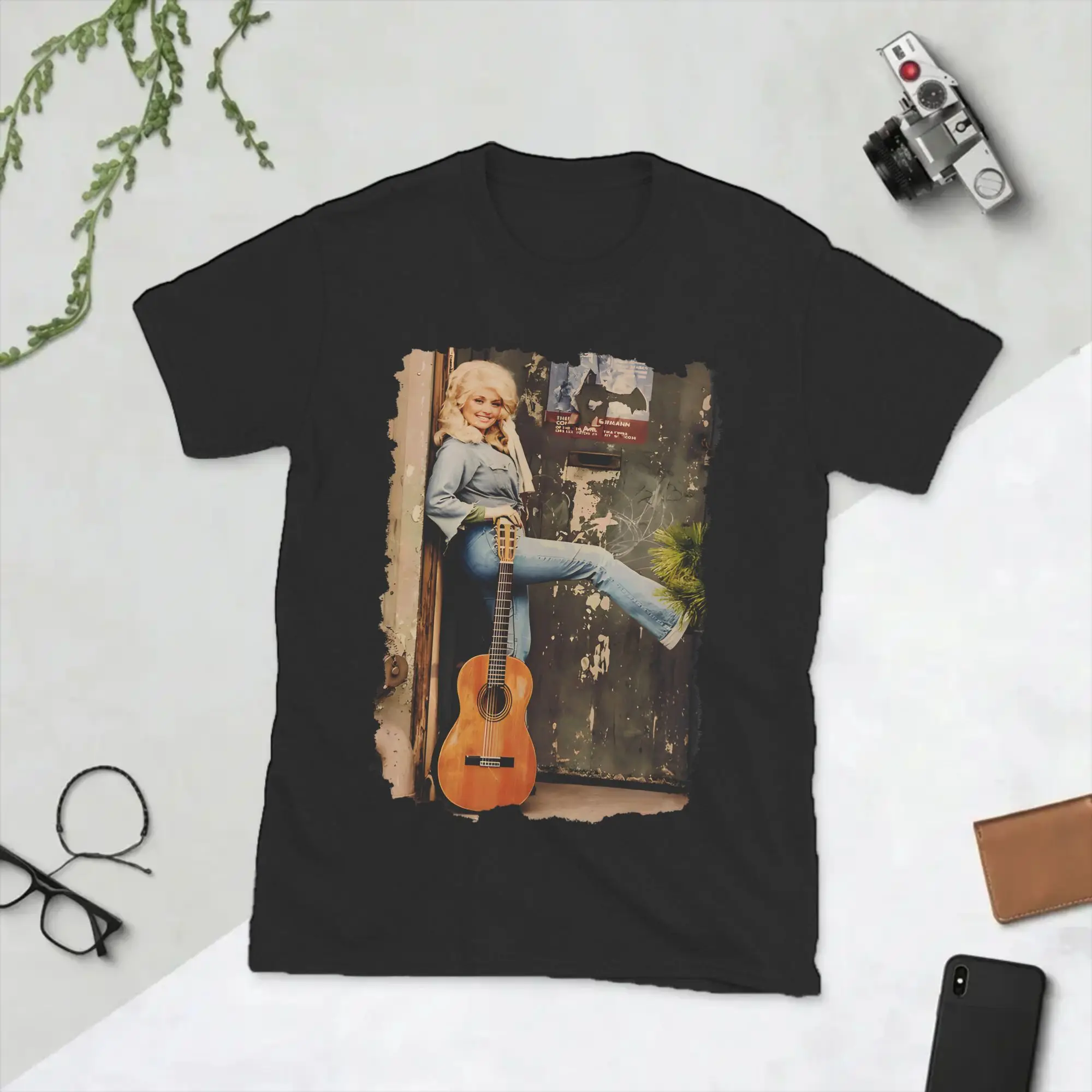 Singer D-Dolly Parton Men T Shirts  Awesome Tee Shirt Short Sleeve Round Collar T-Shirts Pure Cotton Party Clothes