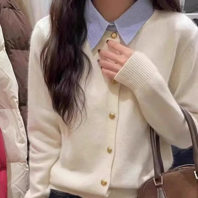 เสื้อคาร์ดิแกนถักแบบเปิด ทรงเข้ารูป ไซส์เล็ก แต่งปกเสื้อเชิ้ตสีเทา ตัดต่อแบบสองชิ้นในตัวเดียว