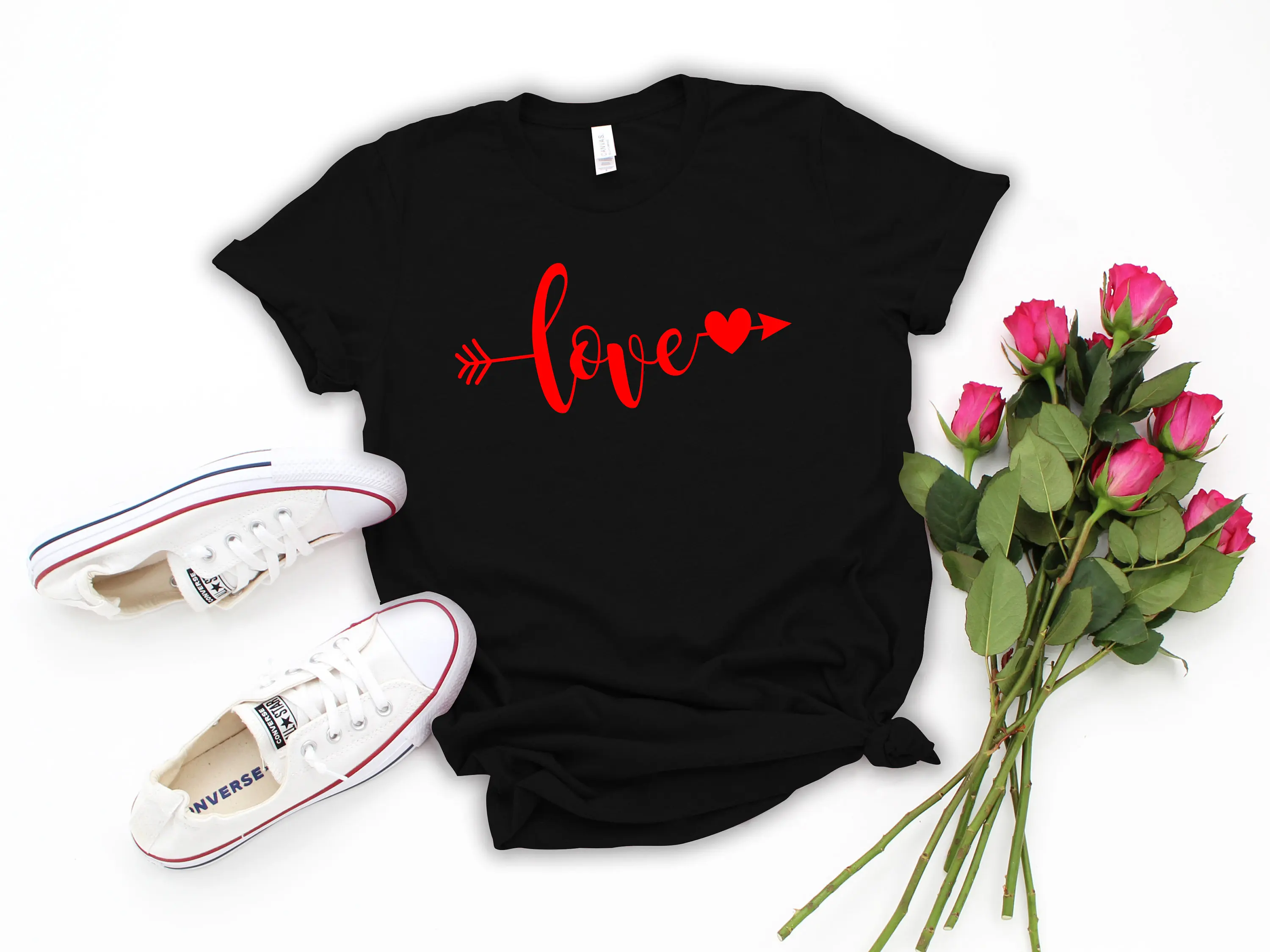 An Arrow Through The Heart Print Women T-shirt Cupid's Arrow Love Print Female Shirt 2024 Hot Voguish Valentine's Day Gift Tee