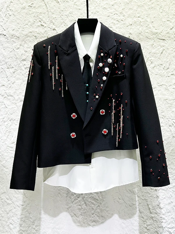 

Модный мужской пиджак с богатой отделкой, украшенный цепочками с бриллиантами, в городском стиле, с длинными рукавами, однобортный.