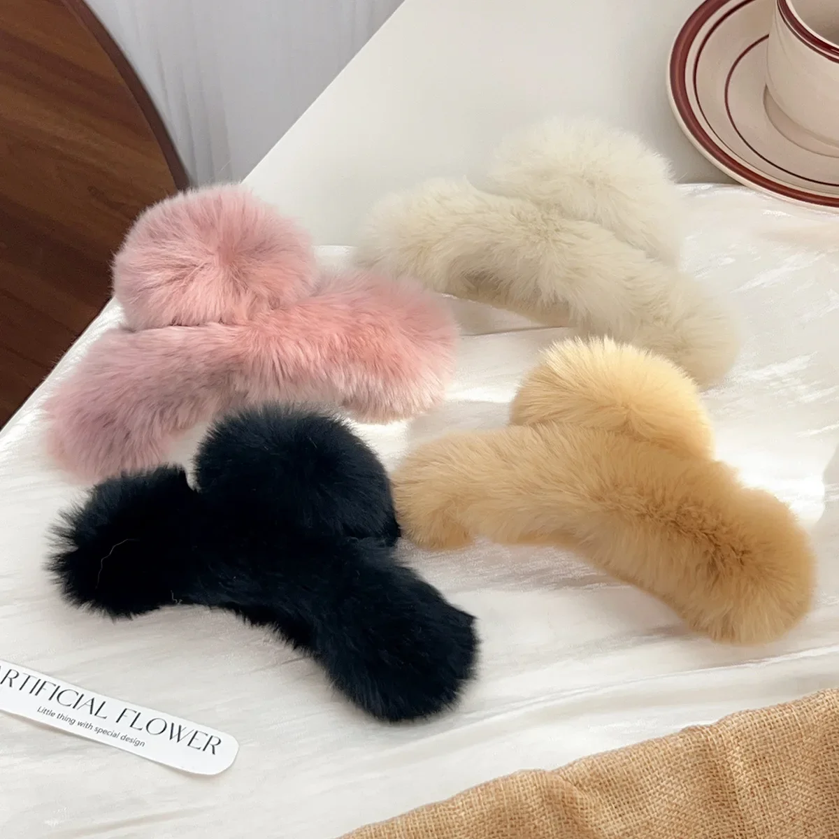 

Extra Large Fuzzy Rabbit Hair Claw Clip, Viral Super Soft , Cute Fluffy Back Head Hair Claw Winter Women Hair Accessories