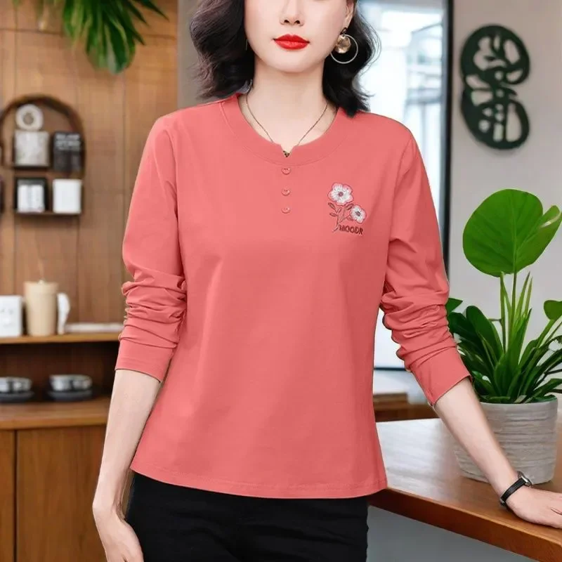 Women Middle Aged Mom Long Sleeve T Shirt Floral Embroidery Spring Autumn Casual Fashion Slim Inner Blouse