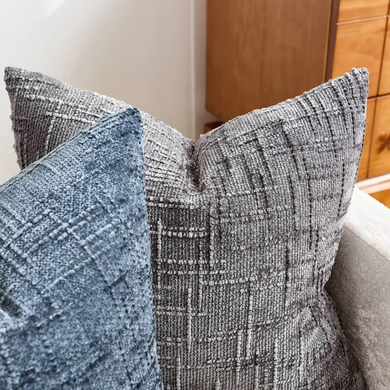 New Solid Color Chenille Pillow Cover Lightweight Breathable Soft Comfortable Pillow Cover Machine Washable Durable Pillow Cover