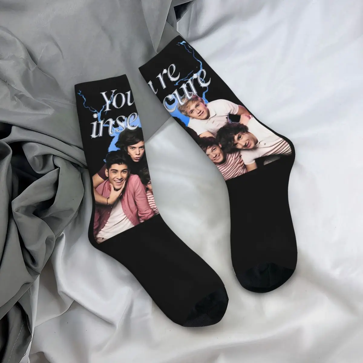 Calzini da uomo Novità La musica e le direzioni   IL TUO INSECURE Meme Sock Calzino da donna di alta qualità Primavera Estate Autunno Inverno