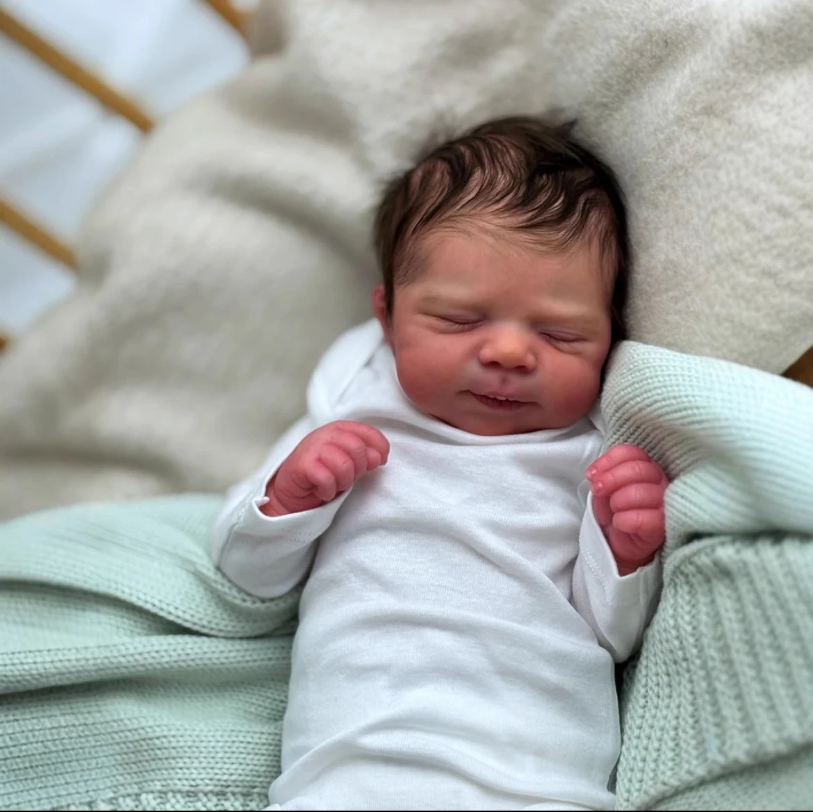 19-calowa realistyczna lalka Reborn Pascale z ultramiękkim ciałem i magnetycznym smoczkiem Realistyczne, ręcznie wykonane rzęsy