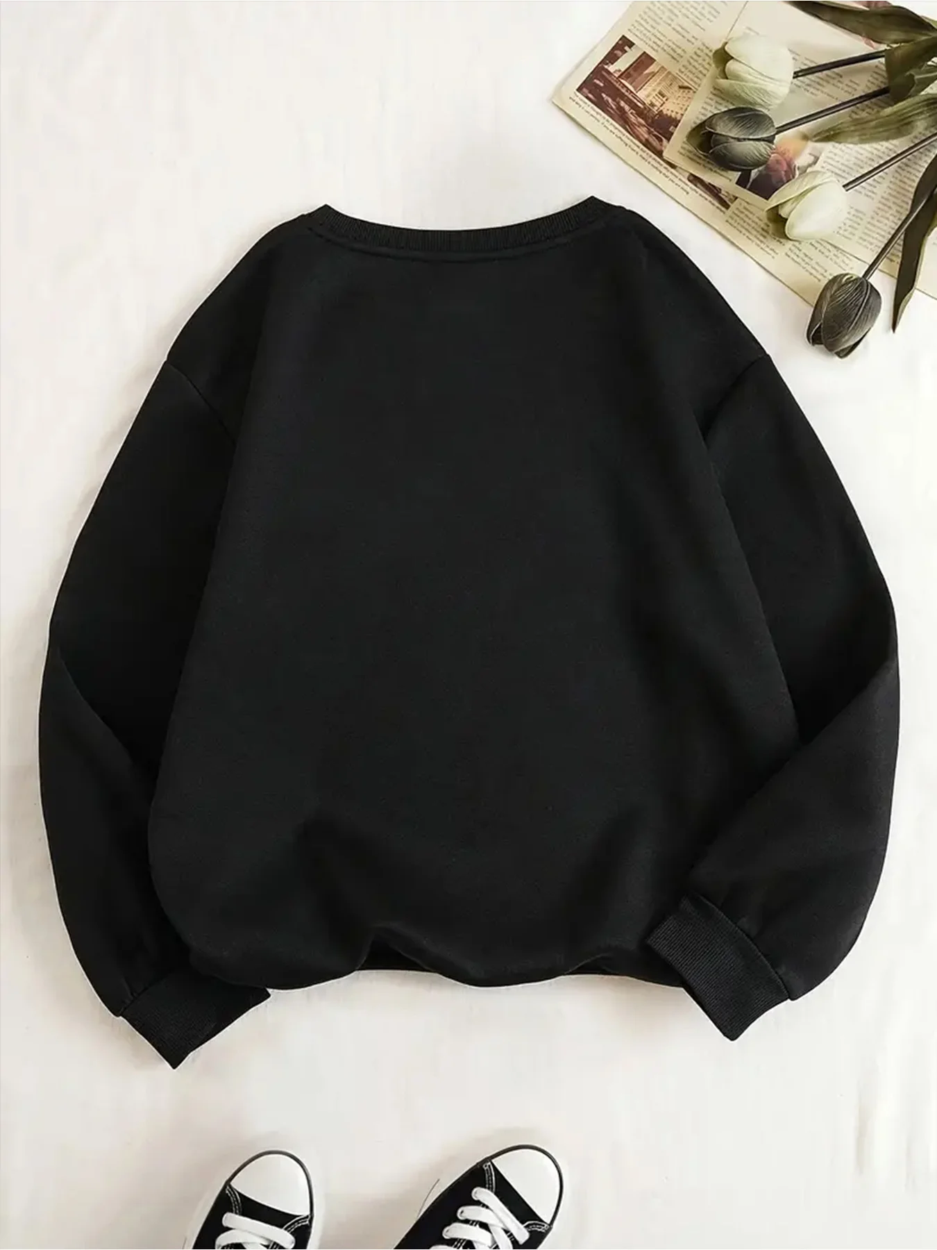 Children's Long Sleeved Sweatshirt Casual Elegant round Neck Heart-Shaped Printed Top for Autumn Winter