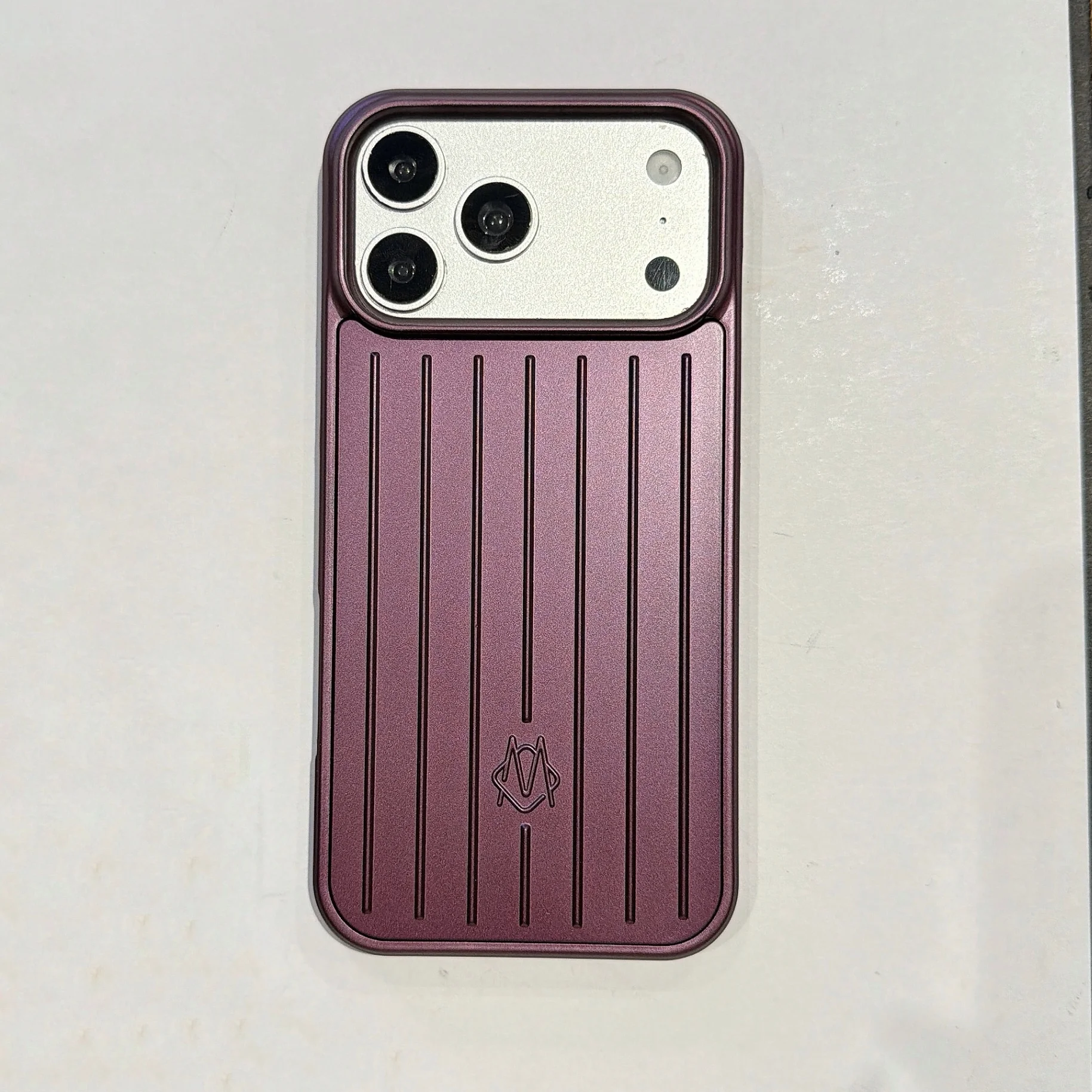 Luxuriöse gestreifte Handyhülle mit Koffer-Textur für iPhone 18 17 16 15 14 13 Pro Max, stoßfeste, glänzende Titanfarbe, Business-Hülle