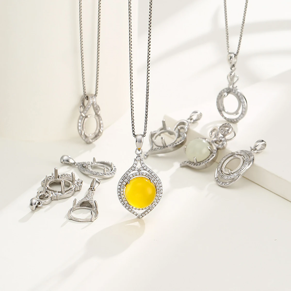 925 Silver Creativity Blank Pendant Tray Fit 10X10mm Round Cabochon gemstones Necklace Pendant Bezel Jewelry DIY Supplier
