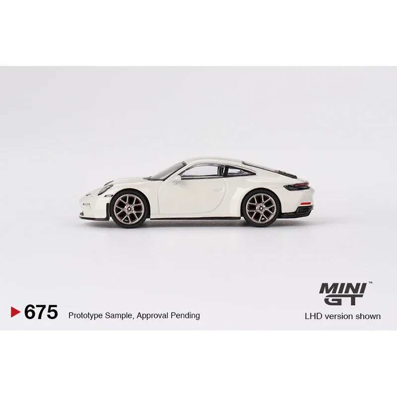 Minigt 675 em estoque 1:64 porsche 911 992 touring crayon diecast diorama modelo coleção brinquedos em miniatura