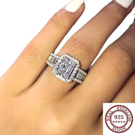 

Новинка 2025, модное кольцо из стерлингового серебра 925 пробы, классическое темпераментное атмосферное модное классическое женское кольцо с бриллиантами, циркониевое кольцо с огненным камнем