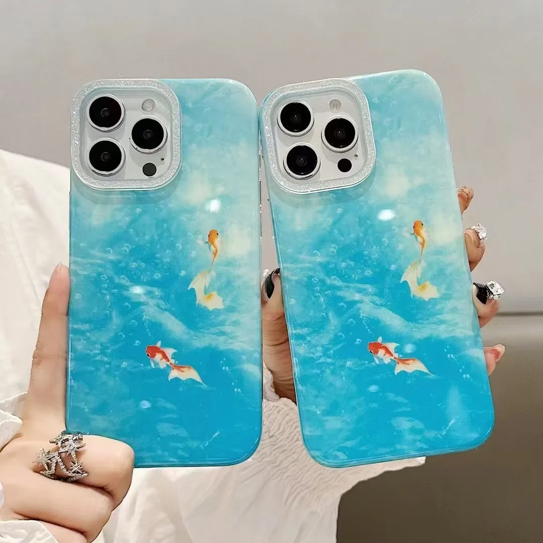 

Slim and silver glitter lens full cover for water koi, suitable for Apple 15 Pro Max and iPhone 14 Pro Max, durable and shockpro