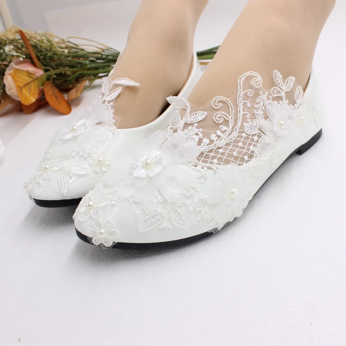 New spring lace wedding shoes White flat bride shoes Original design Princess women\'s single shoes suitable for wedding dress ph