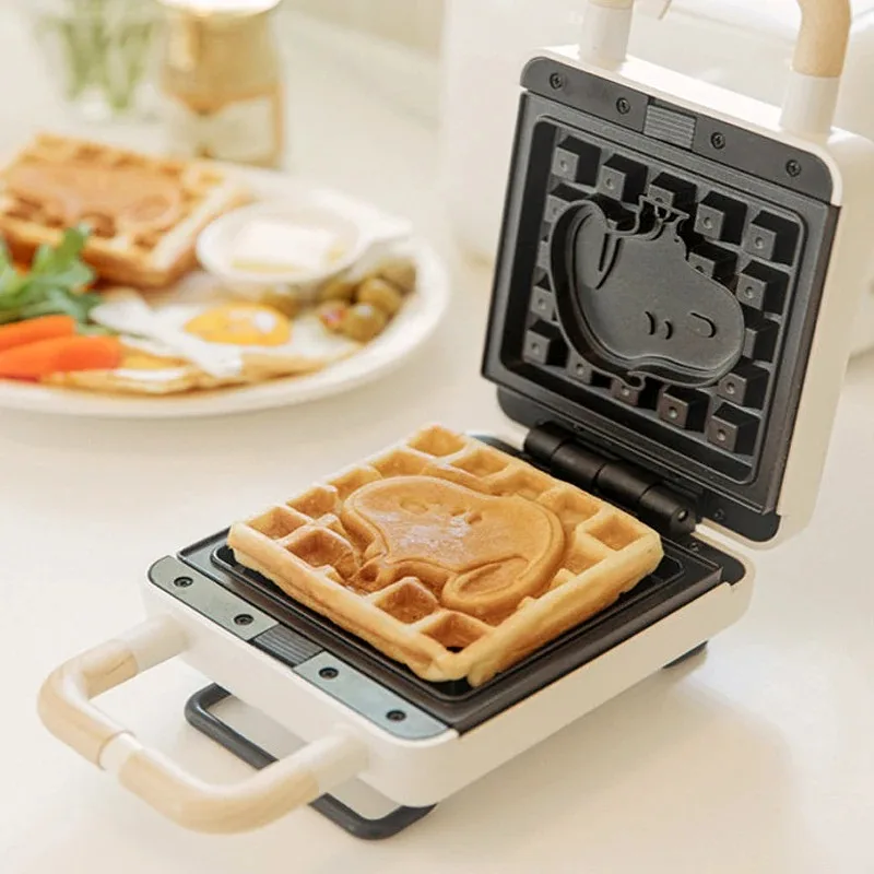Peanuts Snoopy Electric Waffle Maker Portable Breakfast Toaster Nonstick Cooking Plate Household Multifunction Waffle Machine
