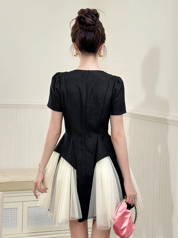Novo verão feminino preto branco emendado vestido de noite manga puff magro mini vestidos elegante tule hem festa cocktail baile moda