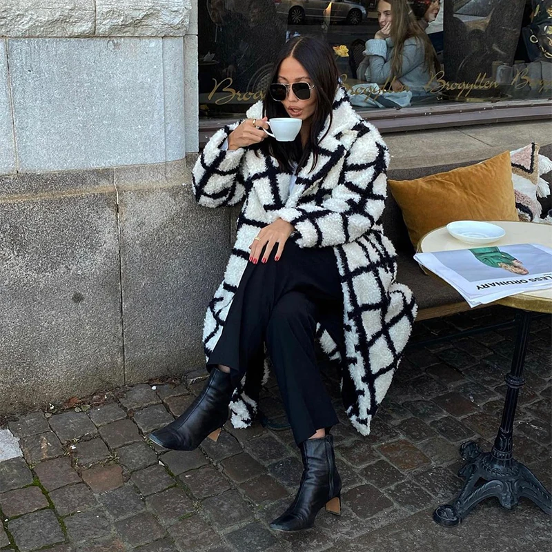 Chic Blogger Brand Fashion Long Plaid Lambswool Faux Fur Jacket Coat Women 2024 Winter Thick Warm Teddy Coat Overcoats Outerwear