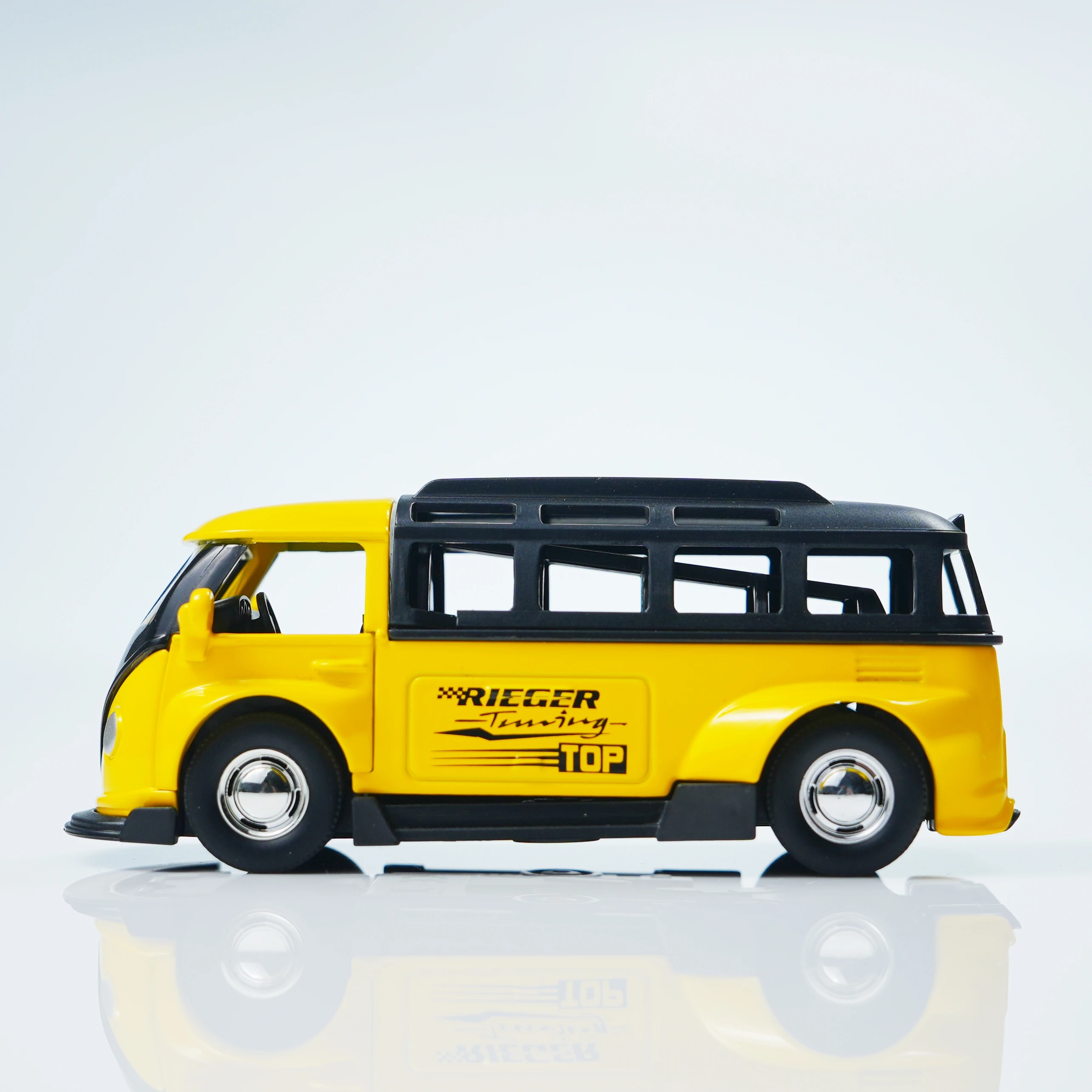 

1:36 модель автобуса из сплава, игрушечная машина, инерционная желтая гоночная машина, съемная кабина, открывающаяся дверь, подходит для подарков на Хэллоуин, f