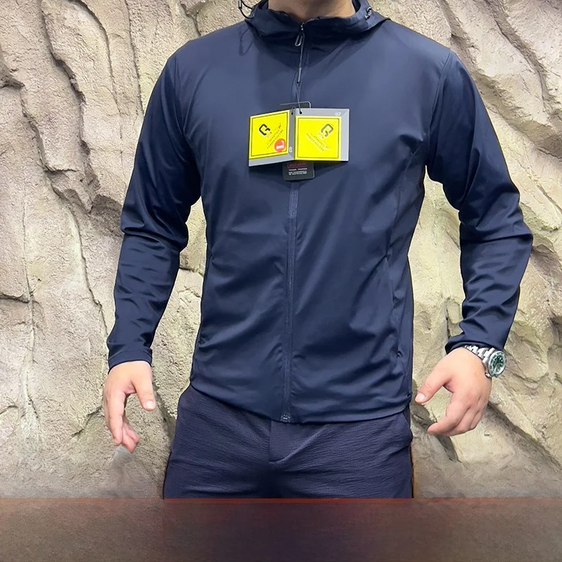 

Outdoor Tech Cool Qui Dry Дышащая мужская высокоэластичная водонепроницаемая спортивная куртка с капюшоном с защитой от ультрафиолета, длинная подставка...