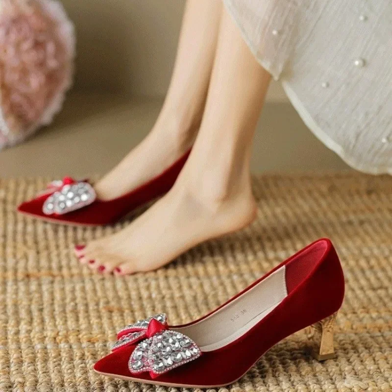 

Red Sweet Bowtie Strange Style Pumps Women Slip-On Crystal High Heels Shoes Woman Flock Pointed Toe Elegant Bridal Shoes