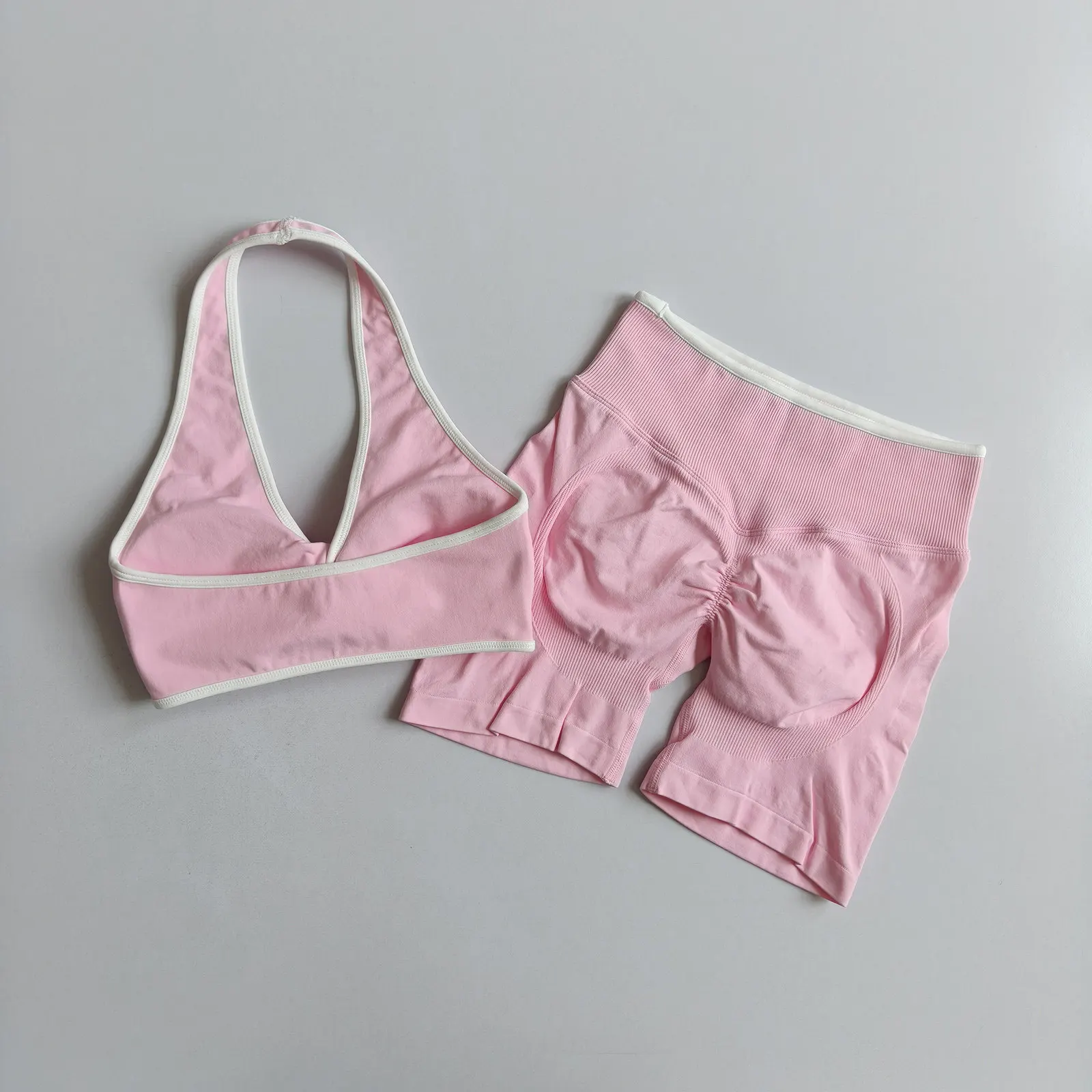 2-teiliges nahtloses Sport-Set mit Push-up-BHs für Damen, geeignet für Laufen und Aerobic, hochelastische, hüftformende Sport-Shorts. – Detail 5