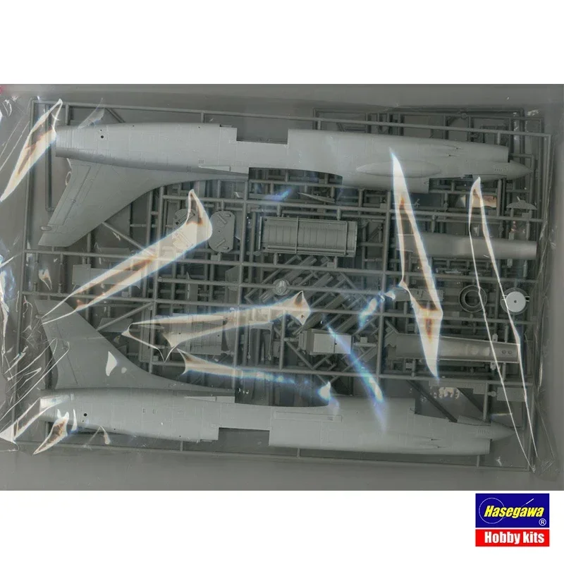 Hasegawa 07225 1/48 لعبة بلاستيكية لتقوم بها بنفسك أطقم منمذجة الأمريكية F-8E الصليبية الناقل الطائرات