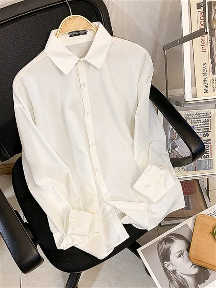 

White Casual Long Sve Men's irt Loose Fit Pure Color Inner Wear New 2026 Sle DK orm Youth Faion Autumn Wear