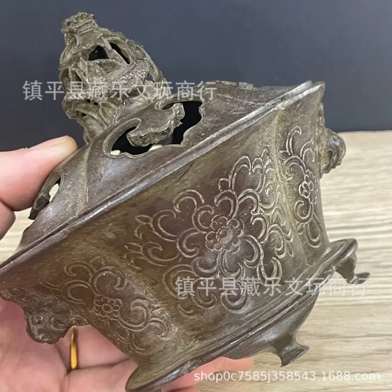Copper lion lid , Xuan De three-legged , household sandalwood and agarwood incense burner, ceremony tea