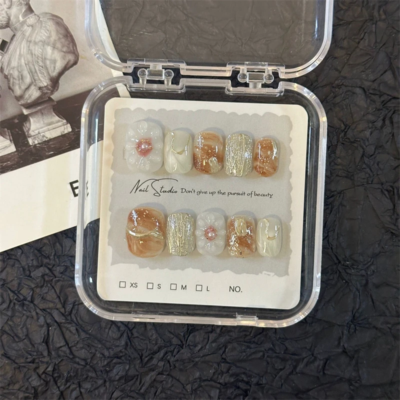 10pcs Handmade Design Fake Nails Press On Nails Short Fake Nails Manicure Artist Latte Round Head Wearable Fingernail Decoration