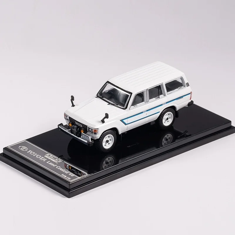 GCD 1:64  Landcruiser LC60 simulation alloy car model