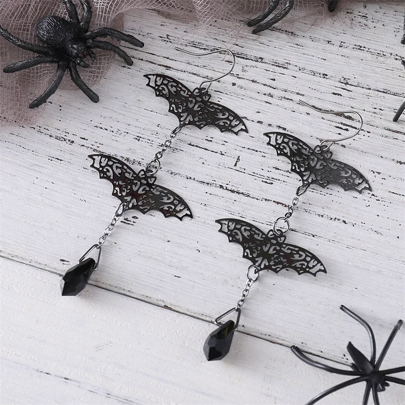 

Exaggerated Gothic Halloween Bat Earrings for Women Best Seller Creative Bat Metal Dangle Earring Girls Party Jewelry Accessor