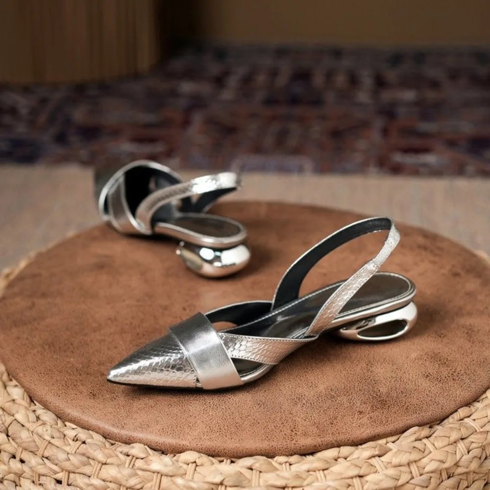 

Женские пикантные босоножки с острым носком, новые летние французские элегантные туфли на одинарной платформе, роскошные туфли на низком каблуке, 2026, женские босоножки на толстом каблуке