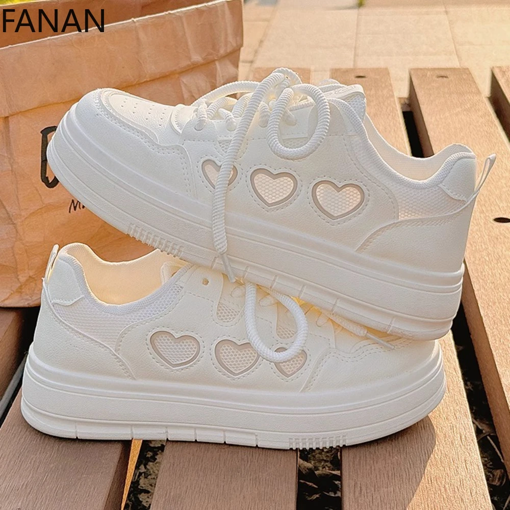 

Новые летние белые туфли с дышащей сеткой, кроссовки, женские парусиновые туфли на толстой подошве, модные кроссовки на мягкой подошве на плоской подошве