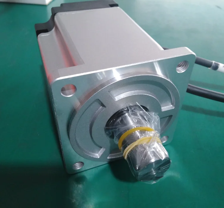 2024 Sihong Factory KA05 750W controlador de servomotor de CA trifásico con codificador incremental de 80mm 2500 líneas 220V 3000rpm 2,39nm