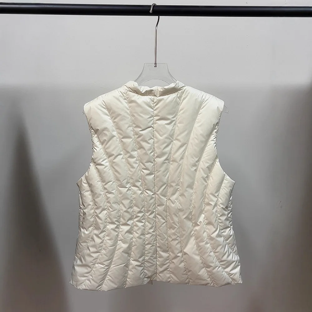 سترة نسائية جديدة لخريف وشتاء 2025 للتنقل بقصة ضيقة ورقبة على شكل حرف V #4