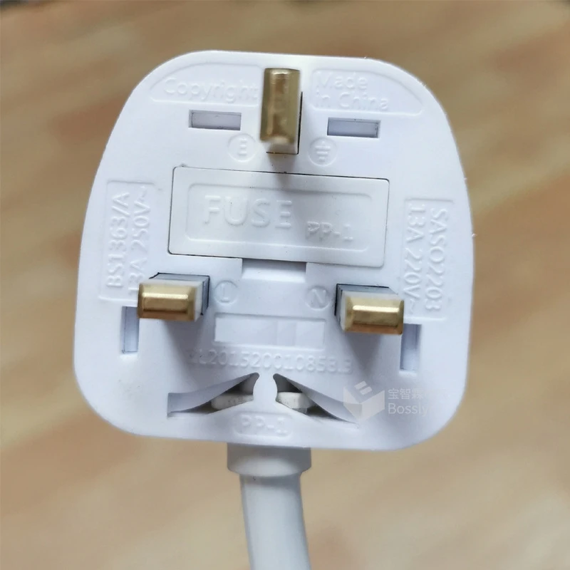 لوحة طاقة مع 4 مقابس و4 منافذ USB مع جهاز حماية من الحمل الزائد بطول كابل 2 متر للمكتب المنزلي (قابس المملكة المتحدة)