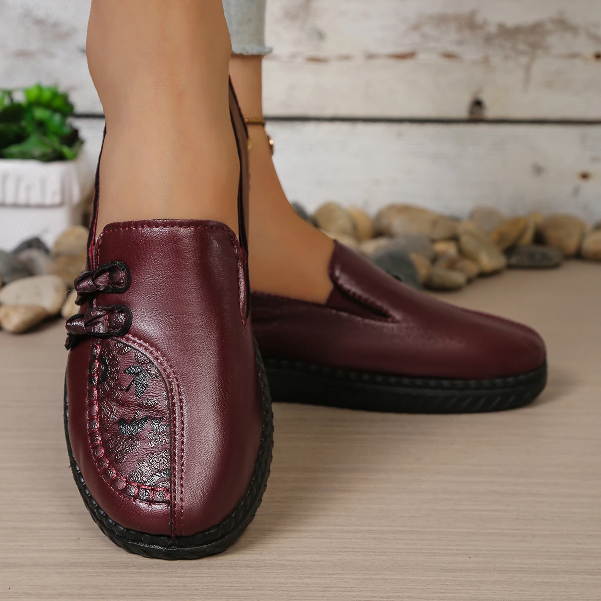 Damen Frühling Herbst Chinesische Knoten-Loafer mit Blumenprägung, Slip-On, Rutschfeste PU-Sohle, Weiche Haus- und Gehschuhe für Mütter, Kostenloser Versand – Detail 8