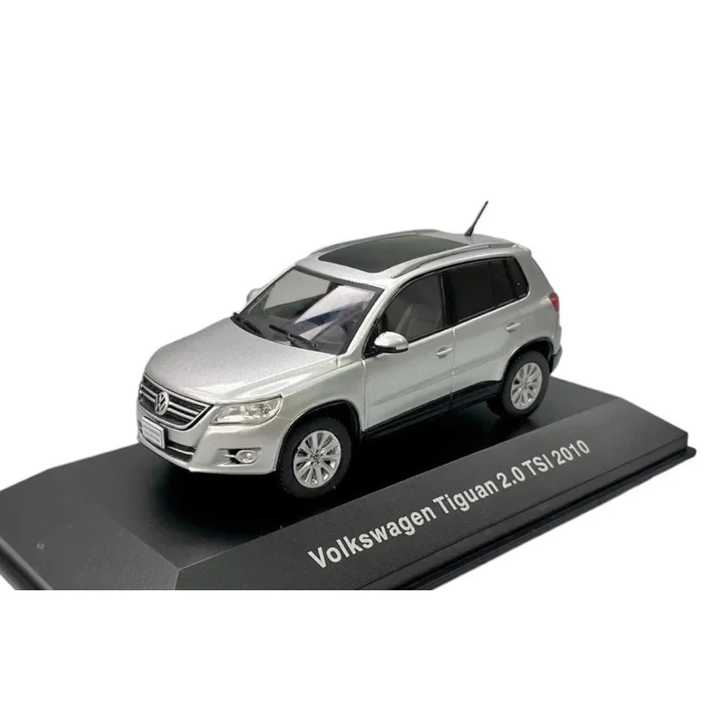 

Diecast IXO 1/43 Scale VW Tiguan Initial 2010 2.0 TSI Silver Classic Nostalgia Car Model Collectible Toy Gift Display Ornament