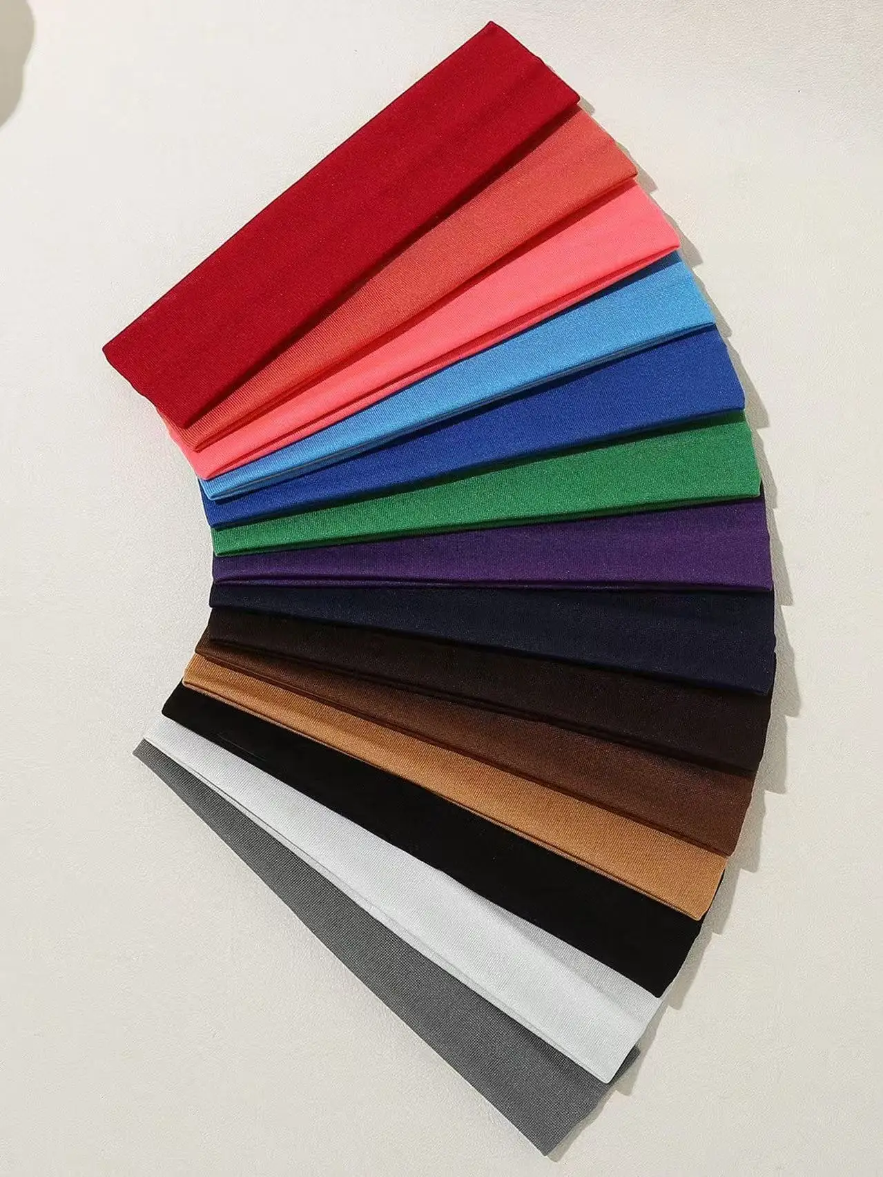 

20 шт. эластичных мягких тканевых повязок на голову унисекс, подходят для длинных или коротких волос, для повседневного использования/спорта/йоги/тренировок, эластичные, однотонные.