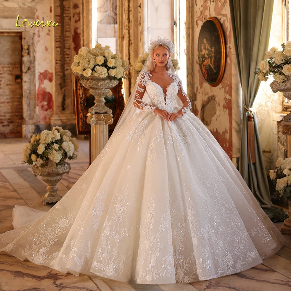 

Loverxu Ball Gown Royal Wedding Dresses Scallopped Long Sleeve Vestido De Novia Lace Appliques Elegant Custom Made Bridal Gown
