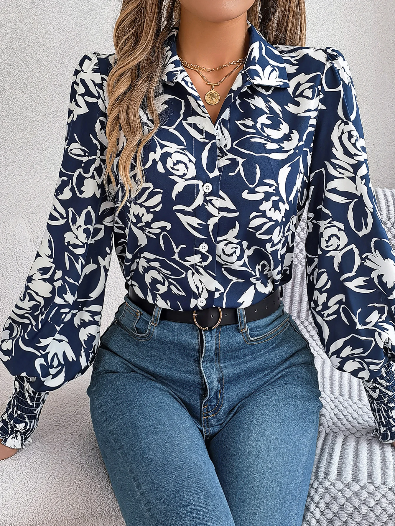 Spring and Autumn Elegant Flower Printed Lantern Sleeve Shirt Women\'s Long sleeved Button Tops