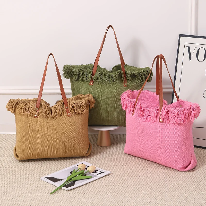 

2026 Large Capacity Canvas Tote Bag with Tassel Handheld Single Shoulder Woven Design for Beach And Student Commute
